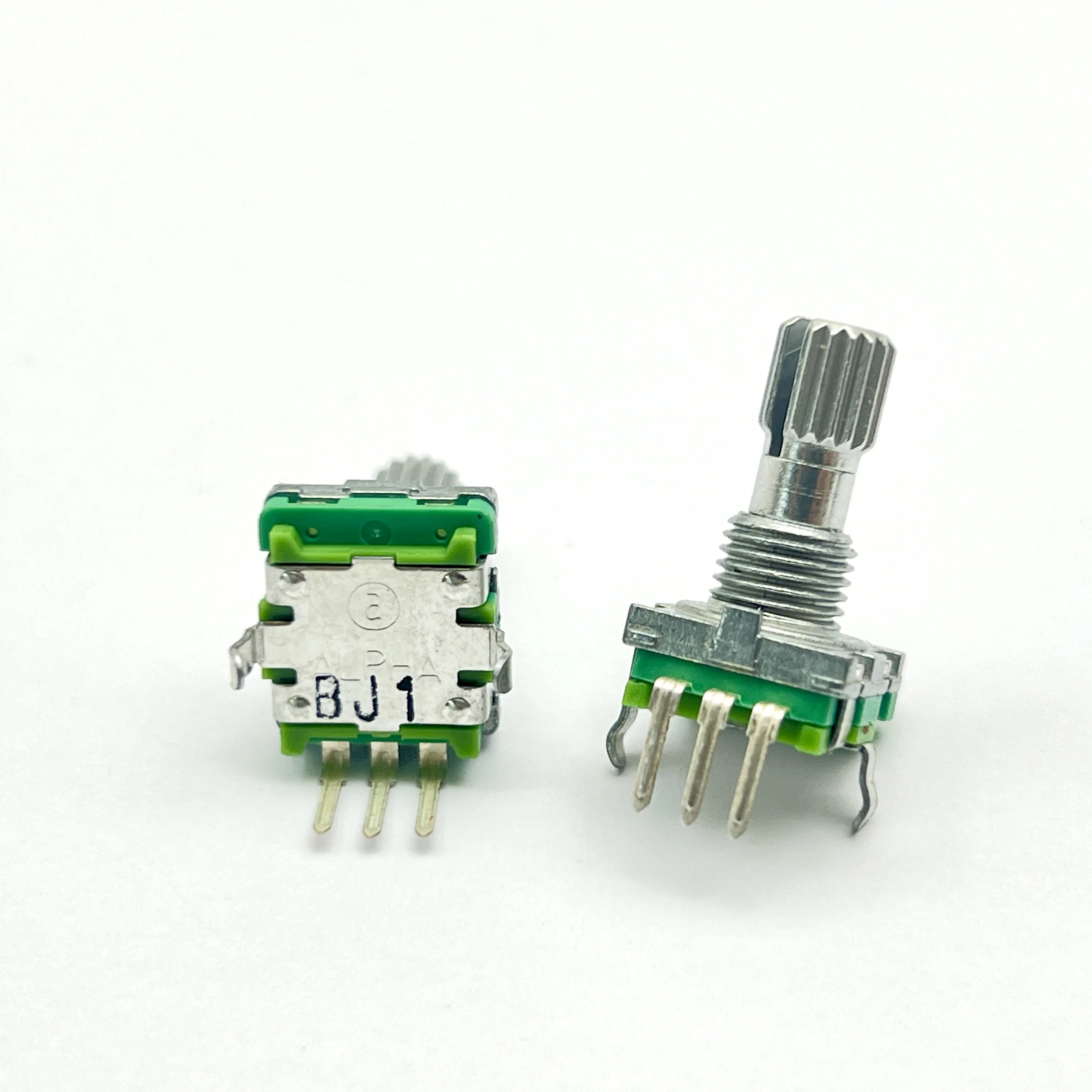 1 piece Taiwan Aihua EC11 encoder 20 positioning 20 pulses 3 legs flower shaft stem length 15mm