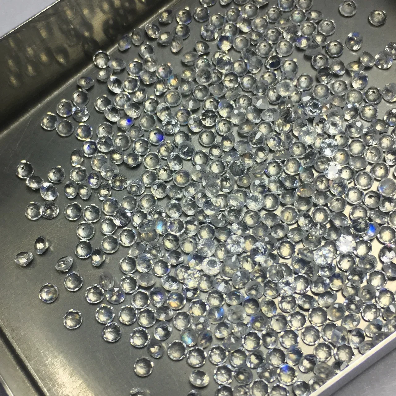 Sri Lanka Natural Blue Fire Moonstones VS Round Brilliant Shape Cut Loose Gemstones Multiple Small-Size1-2mm For Jewelry Making