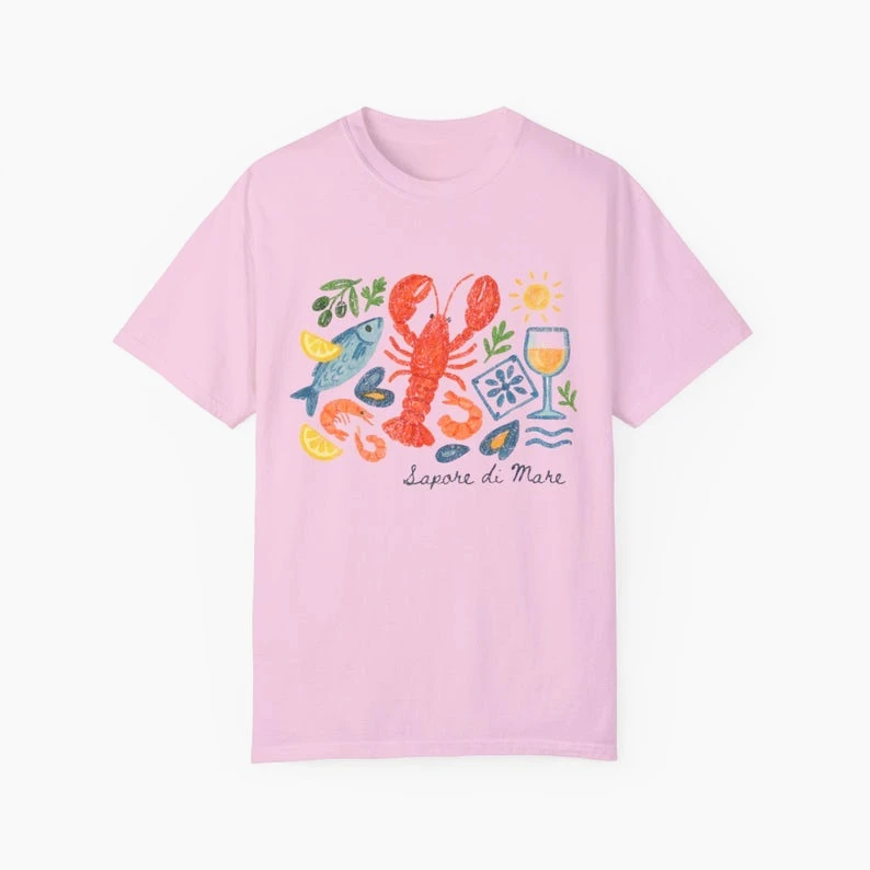 Camiseta con estampado de Collage de mariscos costeros italianos, camisetas Retro de la costa Amalfi, diversión de verano, langosta, sardinas, aceitunas, vino, limones, camisetas de algodón suave