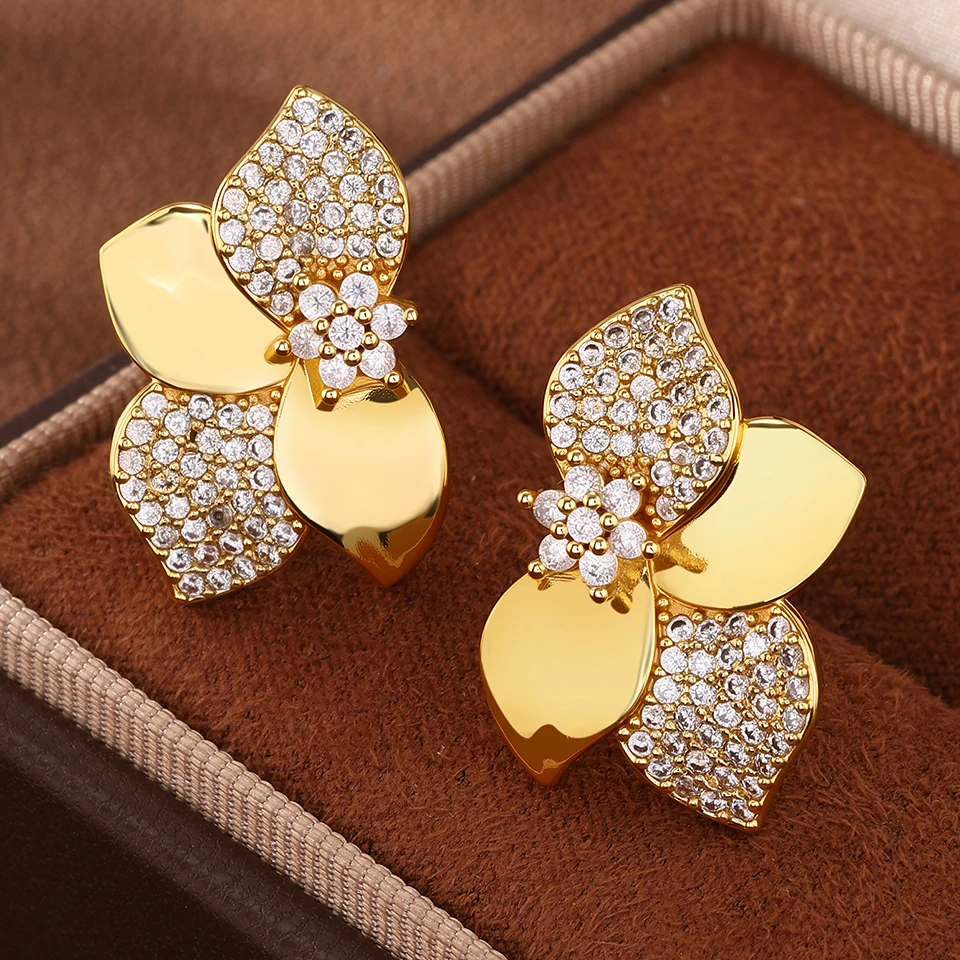 2025 Luxury New Temperament Petals With Zircon Women's Stud Earrings Daily Versatile Party Jewelry Accessories Female