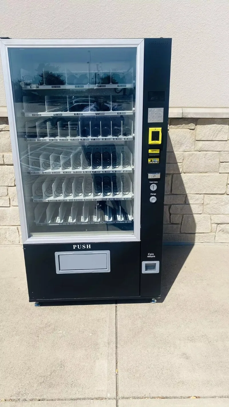 Intelligent Commercial Vending Machine For Shopping Mall Office School Retail Sales Solution