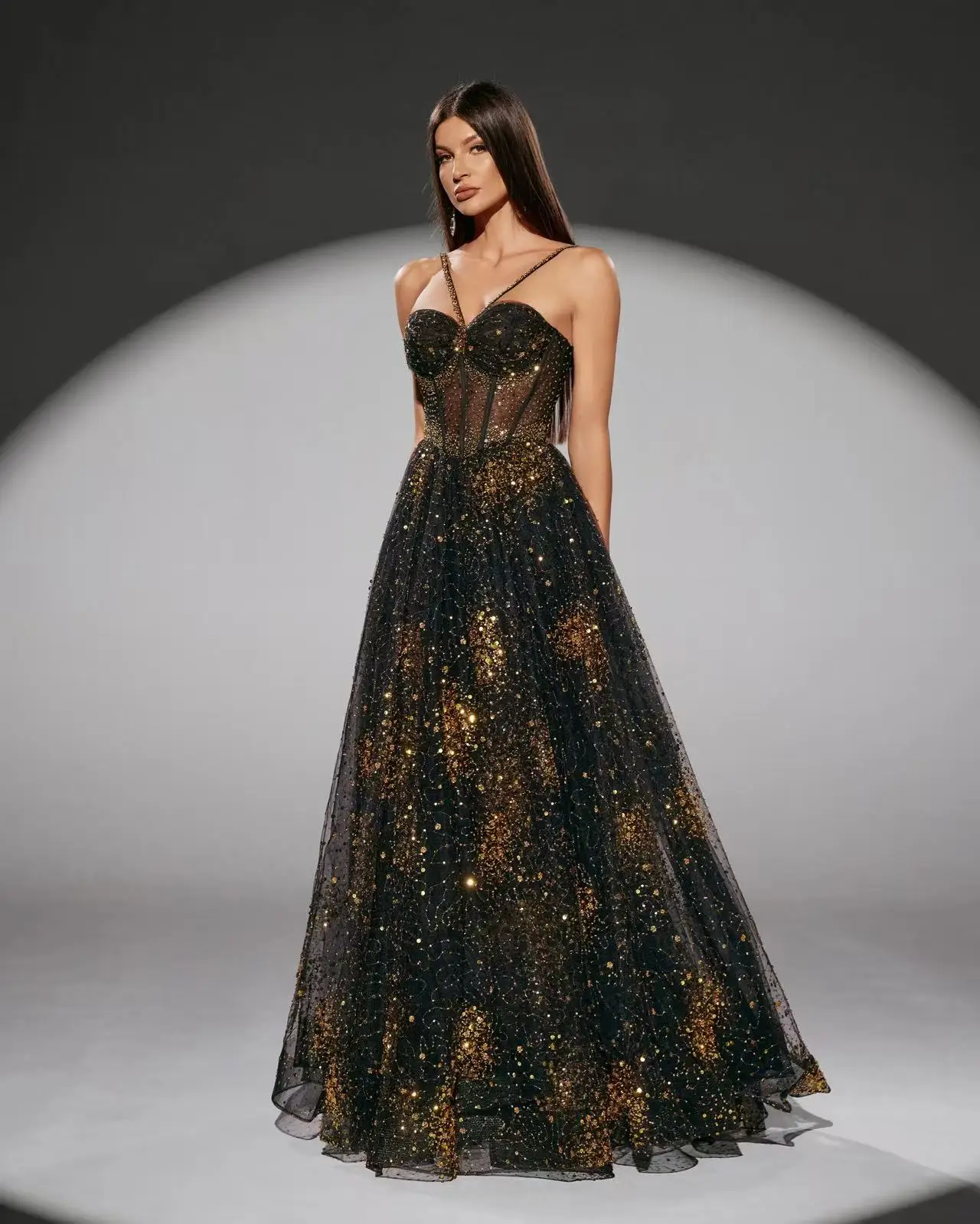 (تخفيضات) فستان شاليمار تشانغ أسود عربي بأكمام طويلة وحزام مطرز بالخرز فستان فاخر للحفلات حسب الطلب