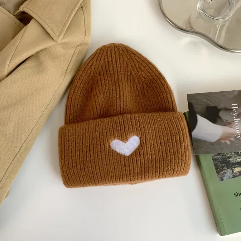Cute Embroidered Love Hat Women Men Autumn Winter Warm Casual Versatile Student Knitted Hat Beanies Skullies Heart Couple Hat