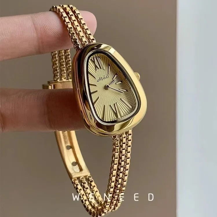 

Легкие роскошные нишевые женские кварцевые часы со змеиной головой, высококачественный темпераментный браслет, женские часы со змеиной цепочкой, женские часы в подарок