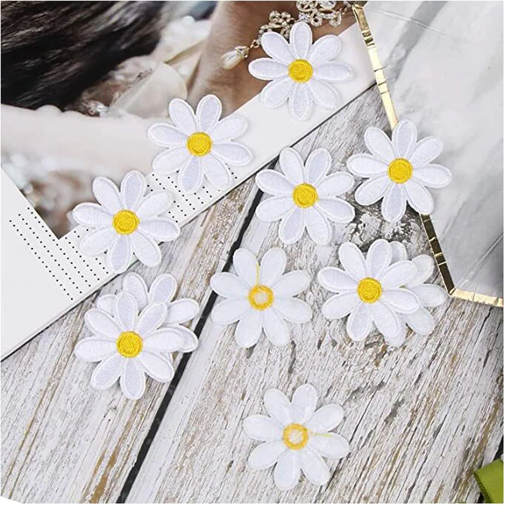 10Pcs White Daisy Flower Iron On Patches Clothing Embroidered Sew Bags Accessories Applique Repair Patch