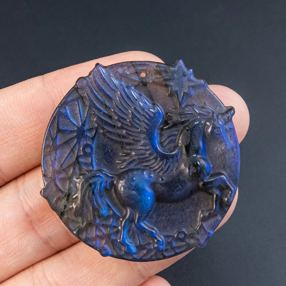 

1Pcs Semi-Finished Labradorite Pendant 44x44x7mm Natural Blue Flash One-horned horse Carved Stone for Jewelry Making Necklace