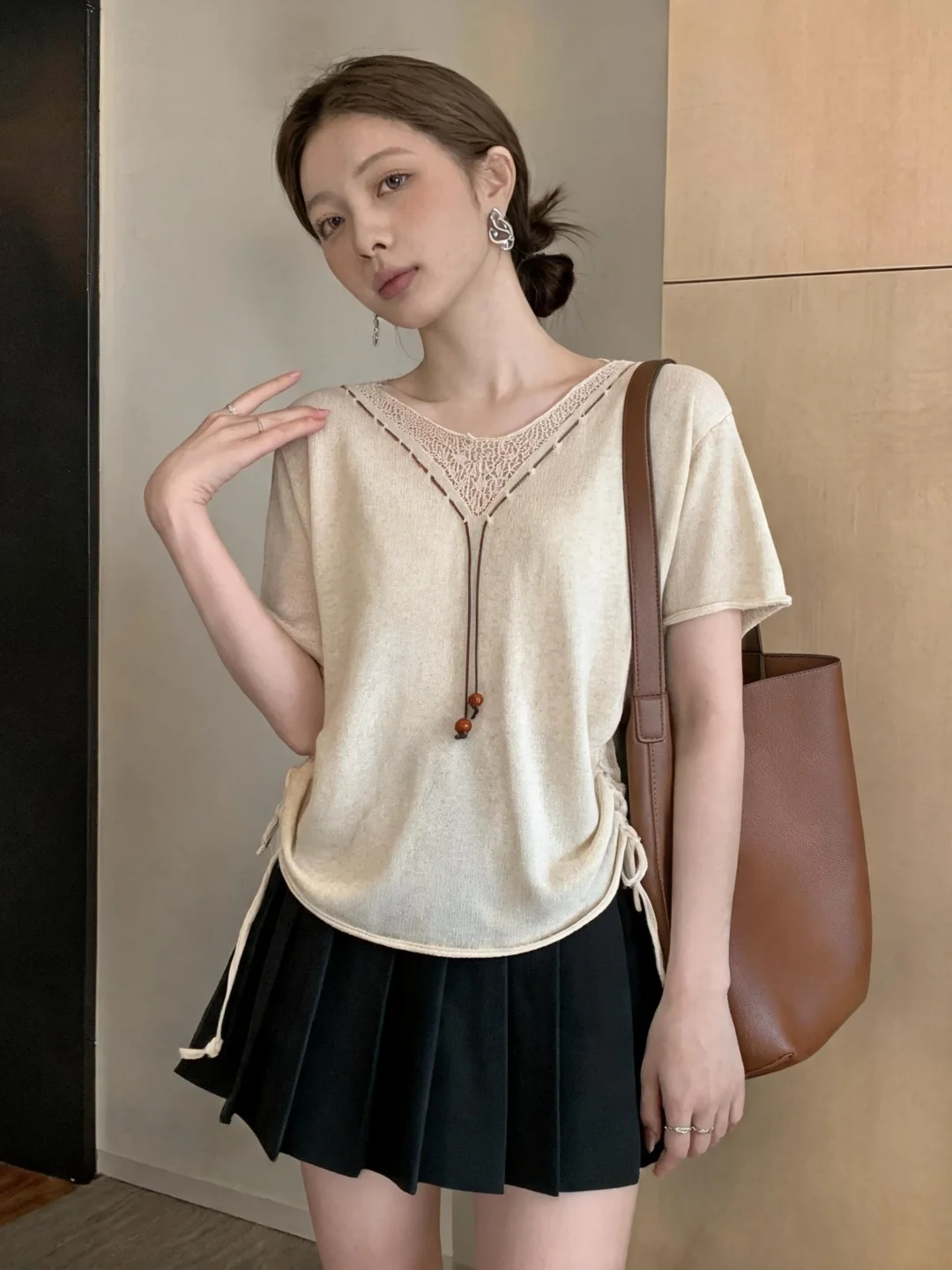 Ice Silk V-Neck Short Sleeve T-Shirt Women's Base Shirt Summer New Large Size Fat MM Slimming Design Drawstring Short Top