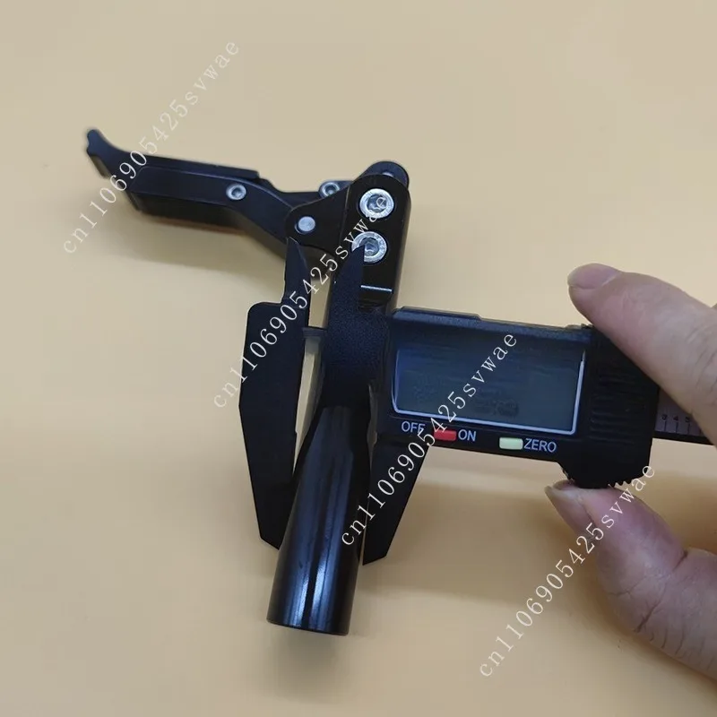 

Universal Aluminum Alloy Scissor Brake for Sports Wheelchair Tube Clamp Mounting Direct from Factory