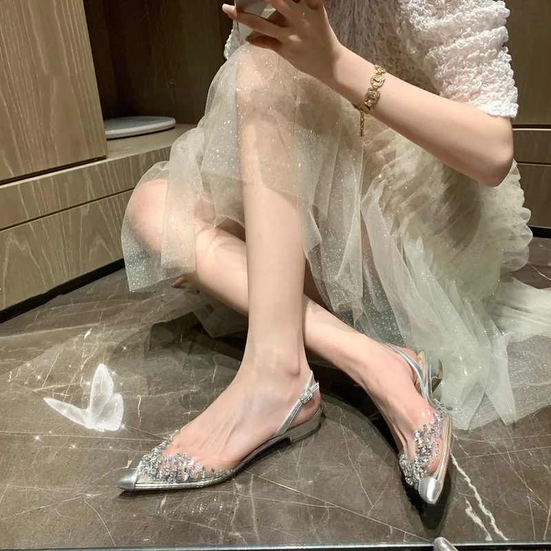

Crystal flower closed-toe sandals for women Mori girl style rhinestone closed-toe flat sandals, open back chunky heel sandals