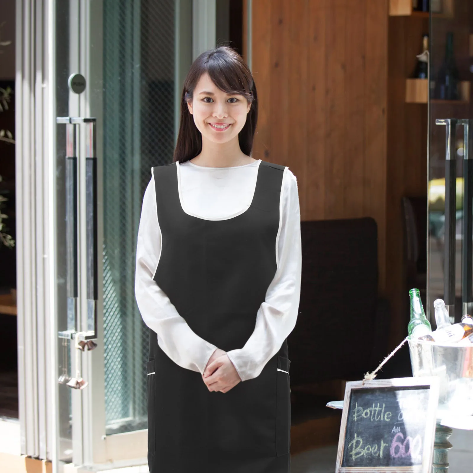 

1PC Black Apron for Hairdresser Salon Lightweight Breathable Comfortable Stylist Uniform Easy Dry Gown