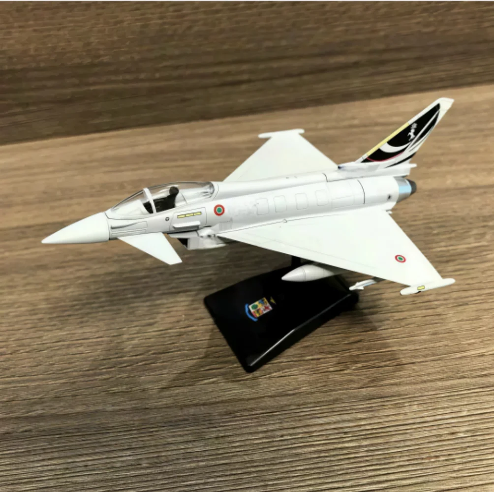 1/144 Scale Planes US B-17F Flying Fortress Bomber Aircraft Metal Simulation Aviation Model Military Fighter Souvenir Decoration