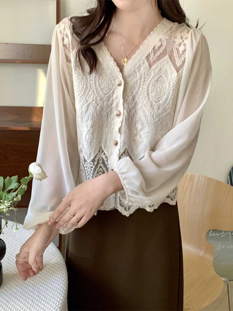 New Women Summer Chiffon V-neck Long Sleeves Hollow Out Jacquard Weave Lace Spliced Blouse Shirt Ladies Casual Suits Top