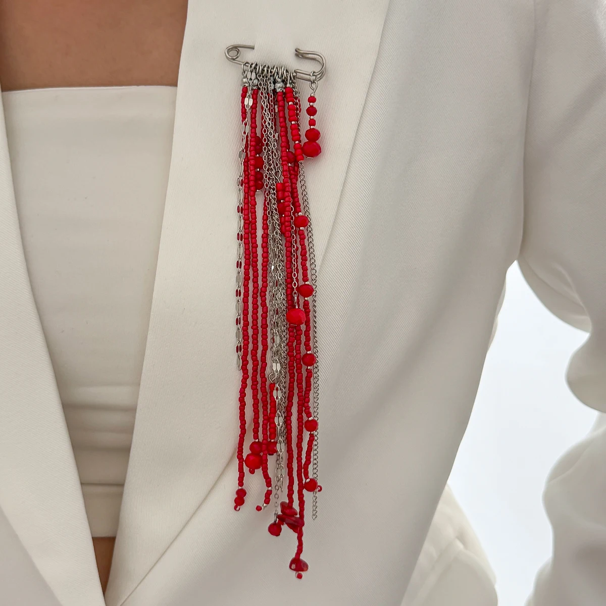 Ingemak Trendy Red Crystal Beads Long Brooches Women Vintage Creative Irregular Geometry Shirt Collar Lapel Suit Pin Accessories