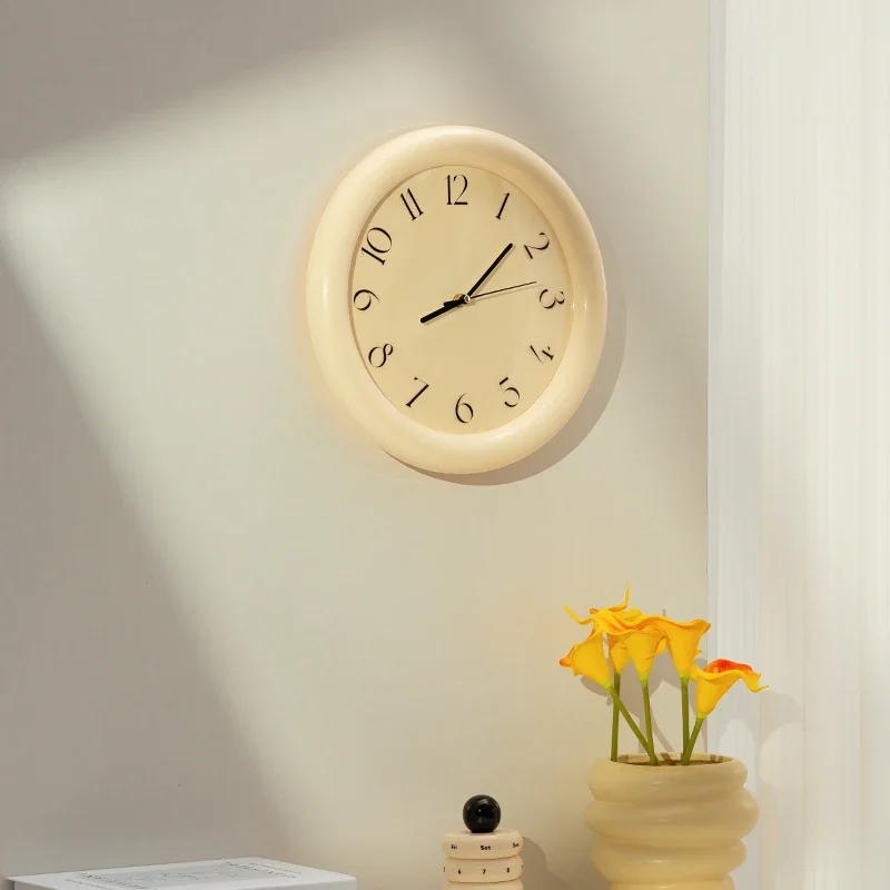 Ins  Nordic Minimalist Cream  Japanese  Retro Style Chubby Round Wall Clock