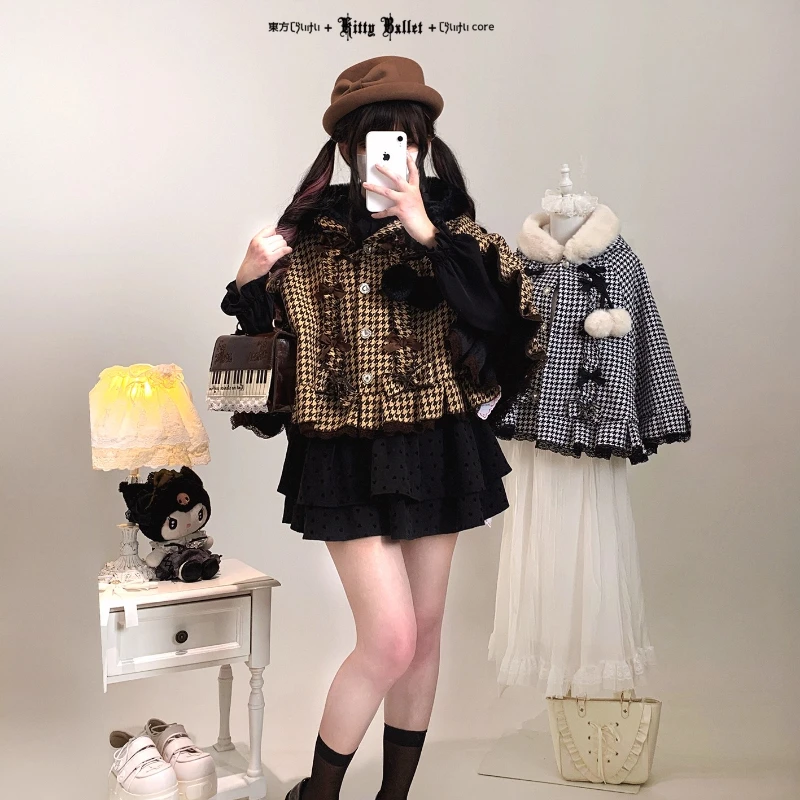 Autunno Inverno Nuovo Lolita Plaid Nero Mantello Con Cappuccio Mine Giapponese Peluche Caldo Monopetto Giacca Corta Donne Y2K Mantelle Poncho