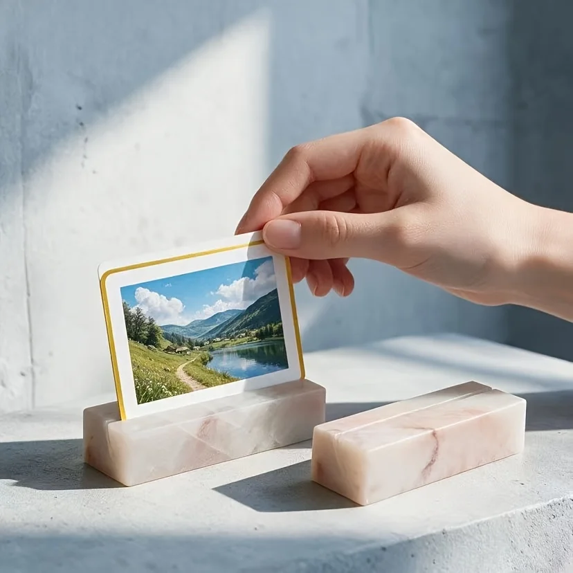 Chicken Blood Stone Photo Holder, Made of Semi-Precious Stone, Available in Multiple Colors, Suitable for Home, Cafe, and Restaurant Decoration, Business Card Display Holder, Can Be Used for Photos, Cards, Business Cards, Ordering Cards, and Is Applicable in Multiple Scenarios