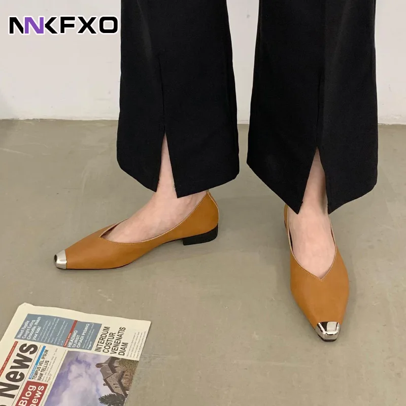 

2023 Spring and Autumn New Shallow Cut Shoes Temperament Pointed Splice Fashion Women's Comfortable Flat Shoes