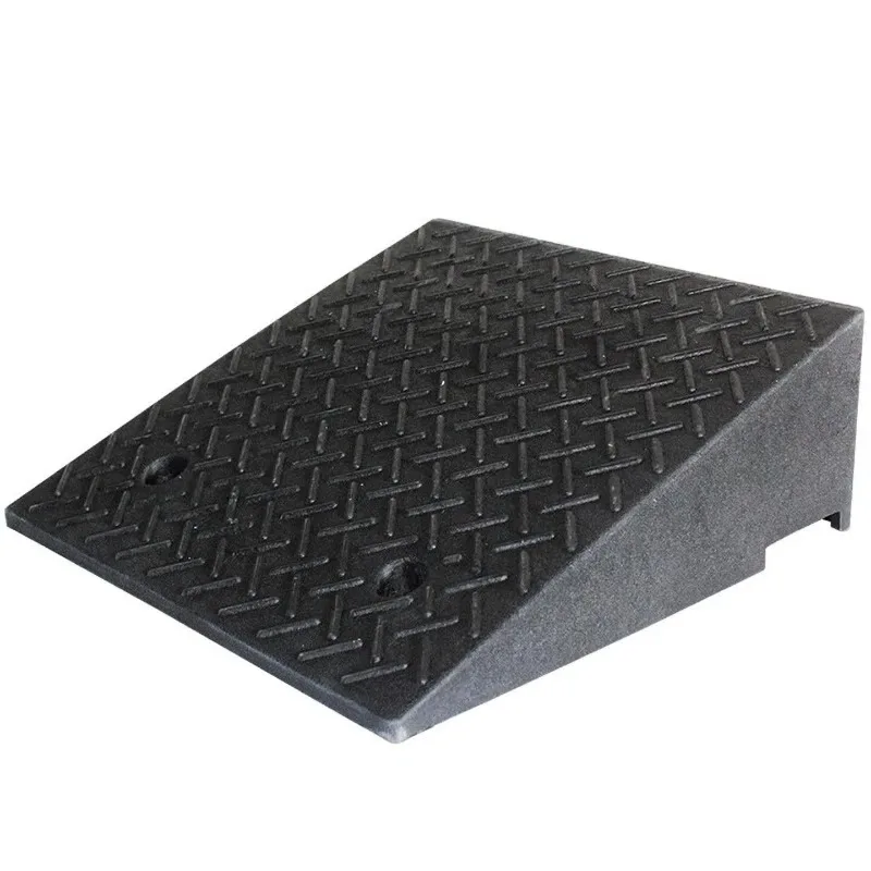 Steps uphill pad, slope pad, curb, rubber pad, threshold triangle, car climbing road slope, road slope
