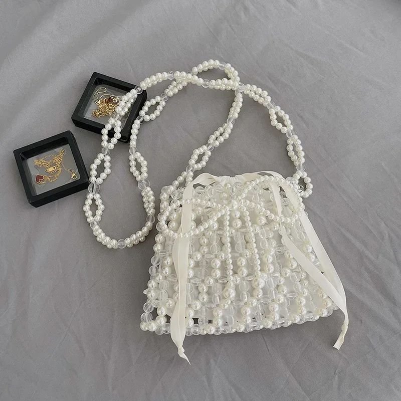 

2024 Spring Summer New Fashion Texture Dinner Women's Handbag Retro Pearl Bow Beaded Crossbody Bags for Woman New Ladies Bag