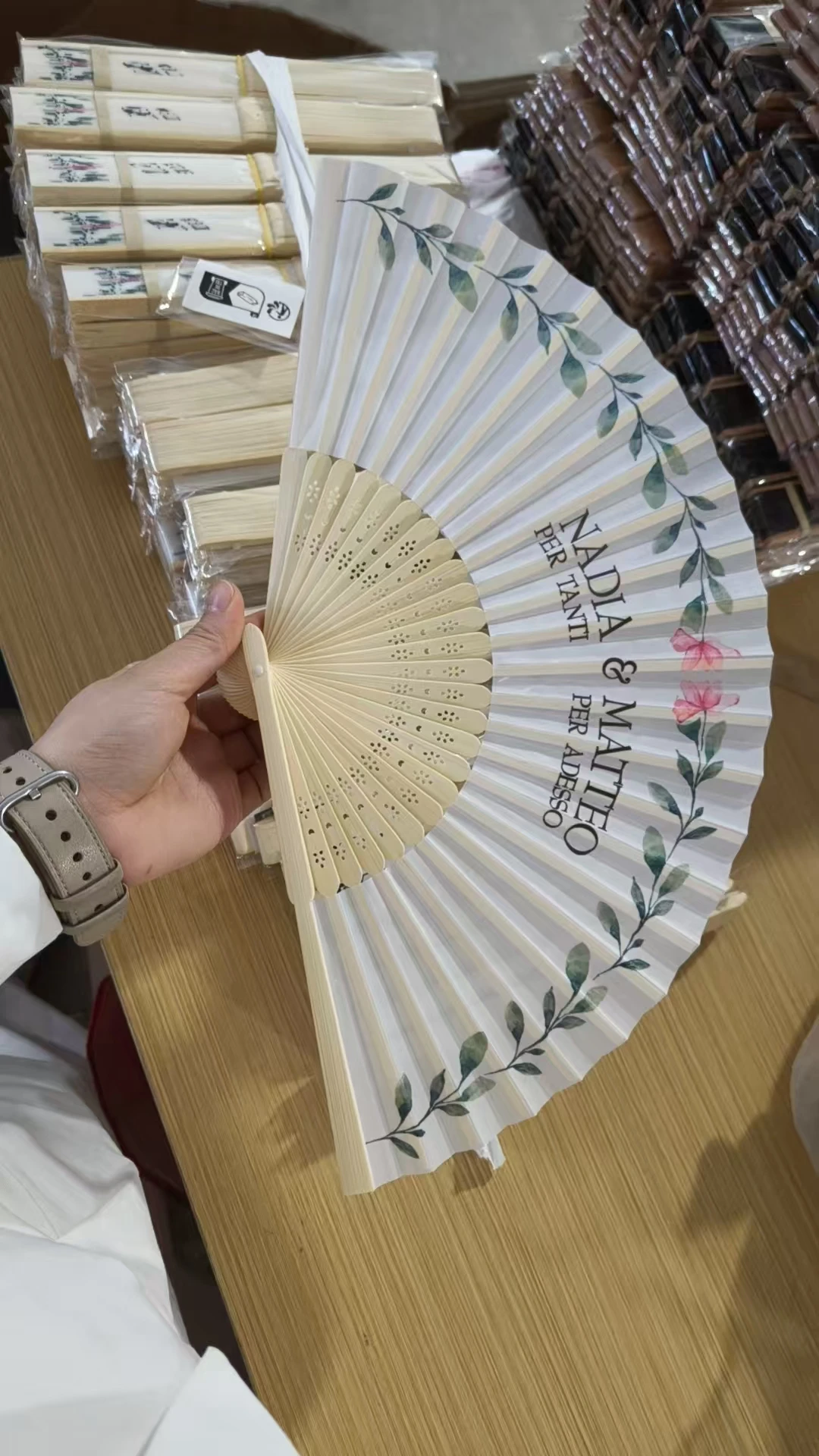 Only Engrave Text Fee on Hand Fans Handle