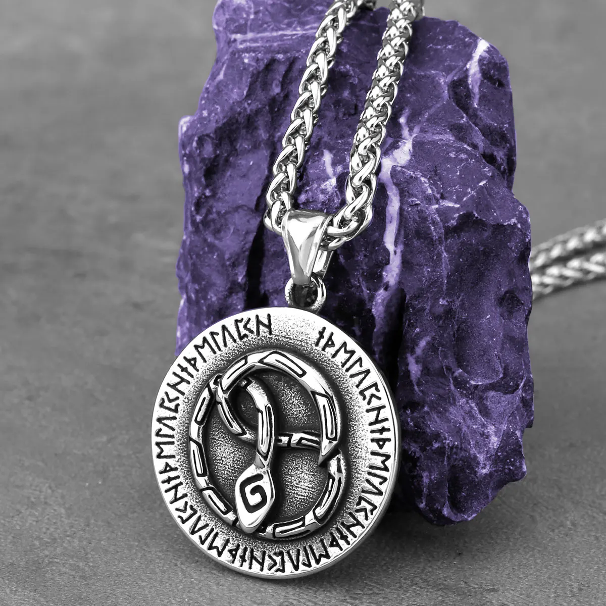 Vintage Vikings Ouroboros Necklace Men's Stainless Steel Nordic Snake Odin Rune Pendant Necklace Fashion Amulet Jewelry Gift