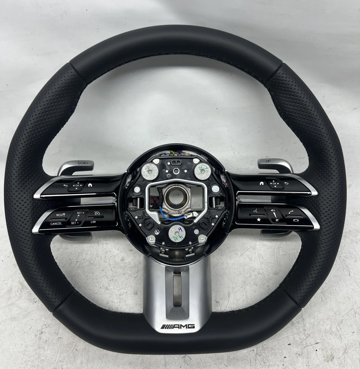 Leather AMG Steering Wheel Original Quality For Mercedes Benz Dragonfly Steering Wheel W223 W253 W213 W205 W222 W206 W213 W218