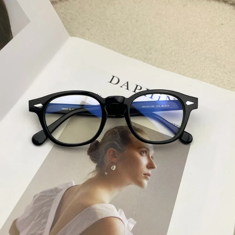 

High-quality Black-rimmed Glasses for Men with Myopia Can Be Matched with Optical Fashion Retro Plate Frame for Women To Travel.