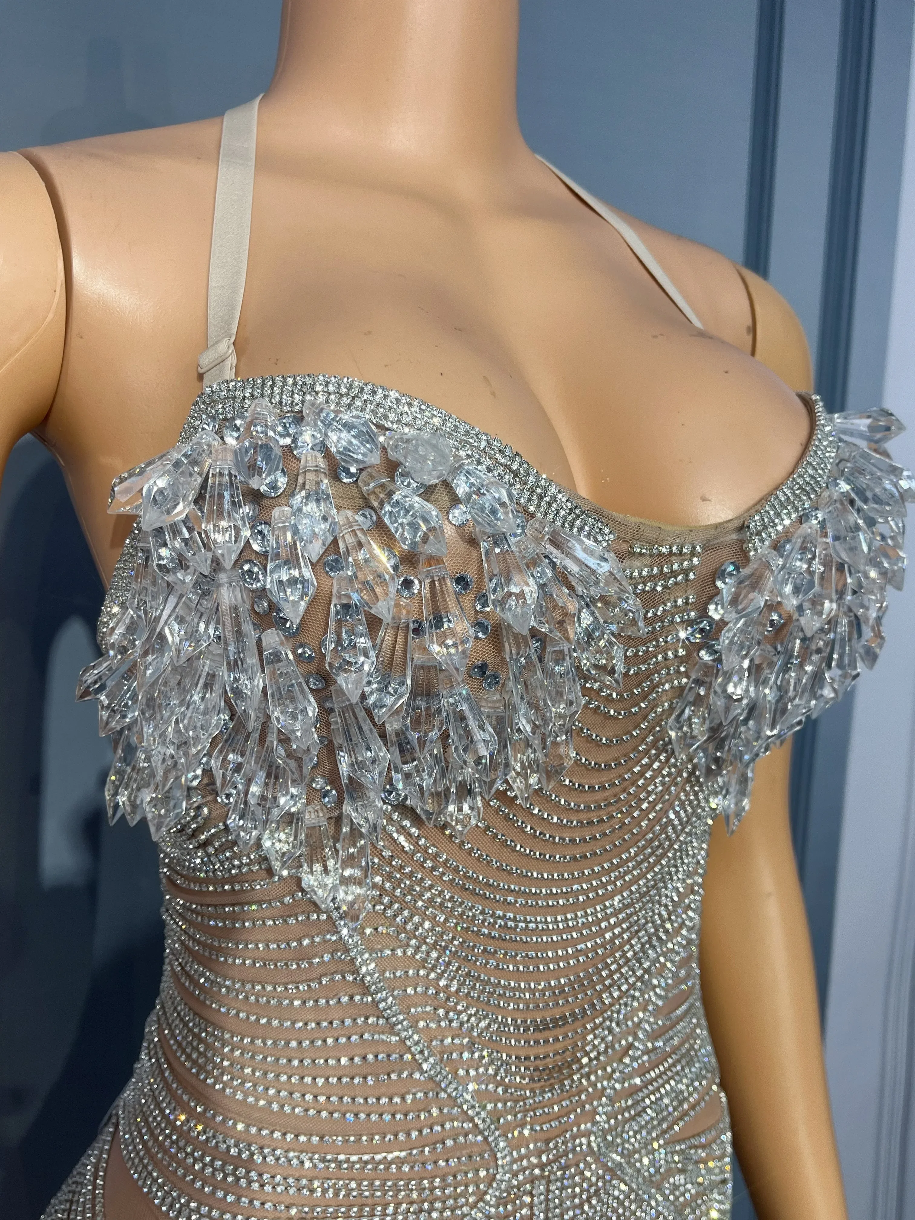 حزب الزي بلورات سلاسل مثير ضمادة أنبوب اللباس المرأة مساء السجادة الحمراء تظهر أزياء clubwear