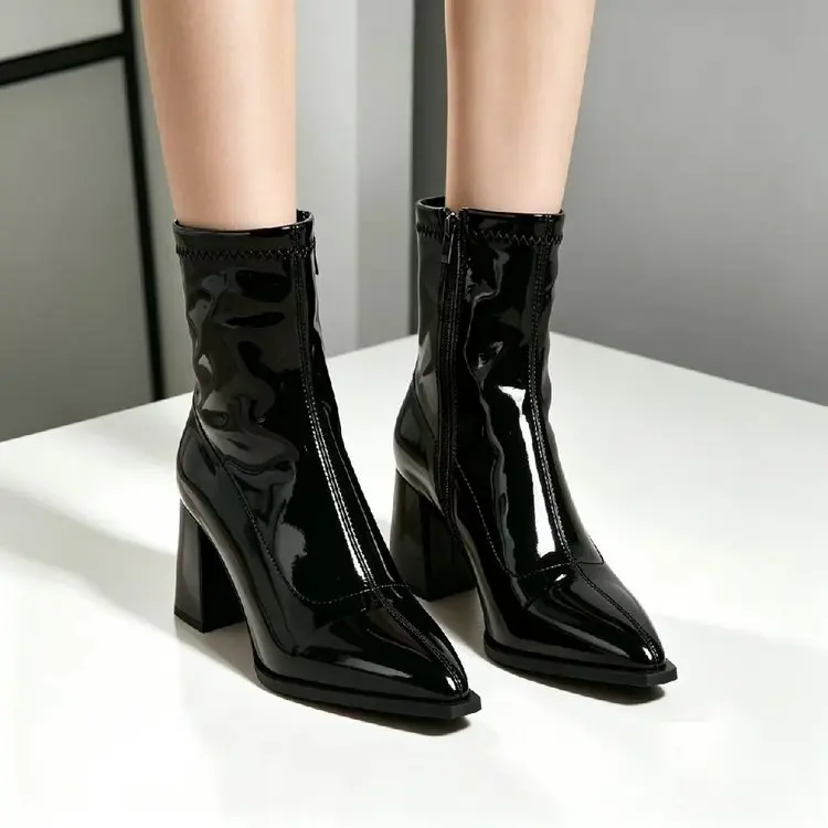 2026 New Pointed Elegant Solid Color Versatile Women's Short Boots Spring Autumn Comfortable Temperament Workplace Fashion Boots