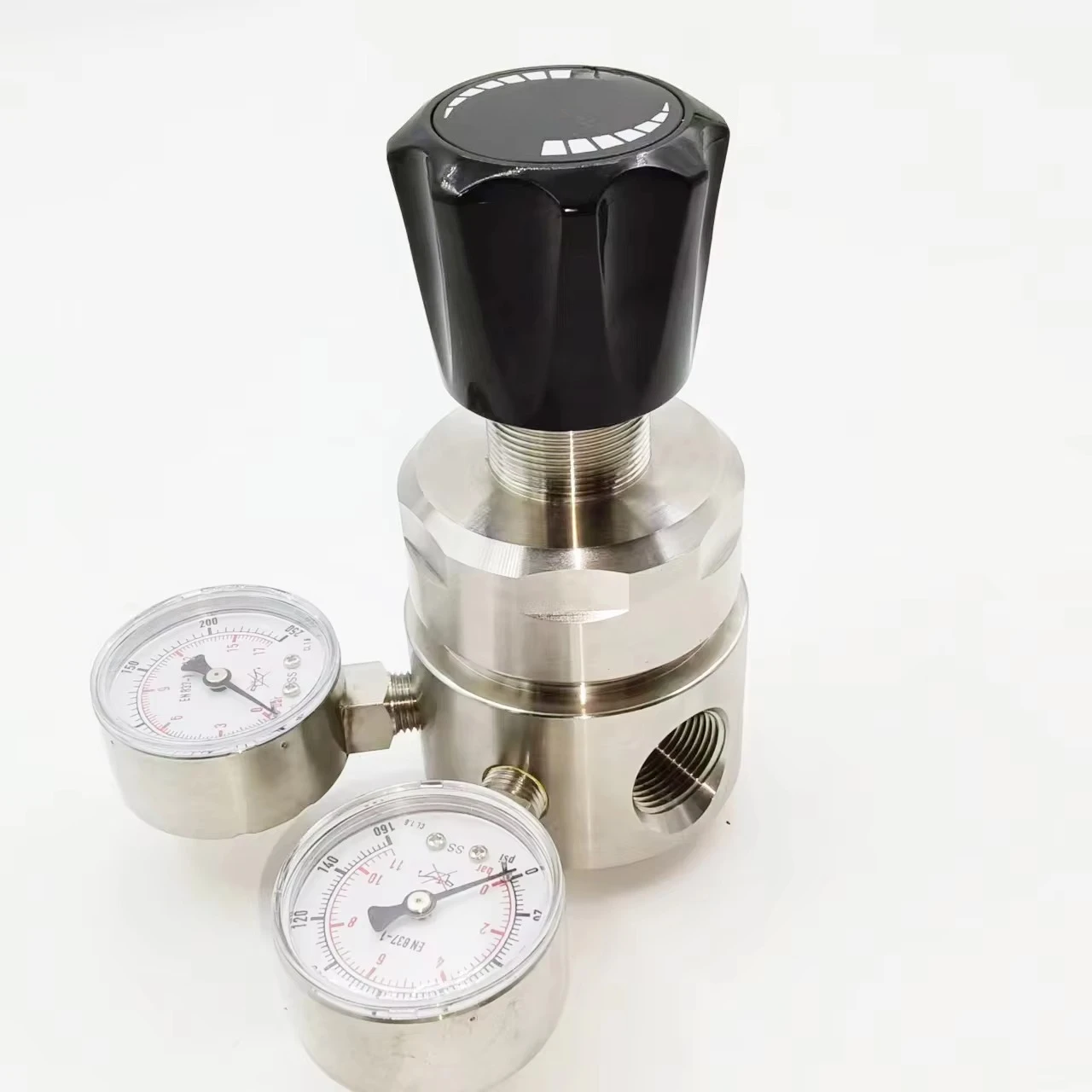 

WR13 High Flow Pressure Reducing Regulator O2 Pressure Regulator