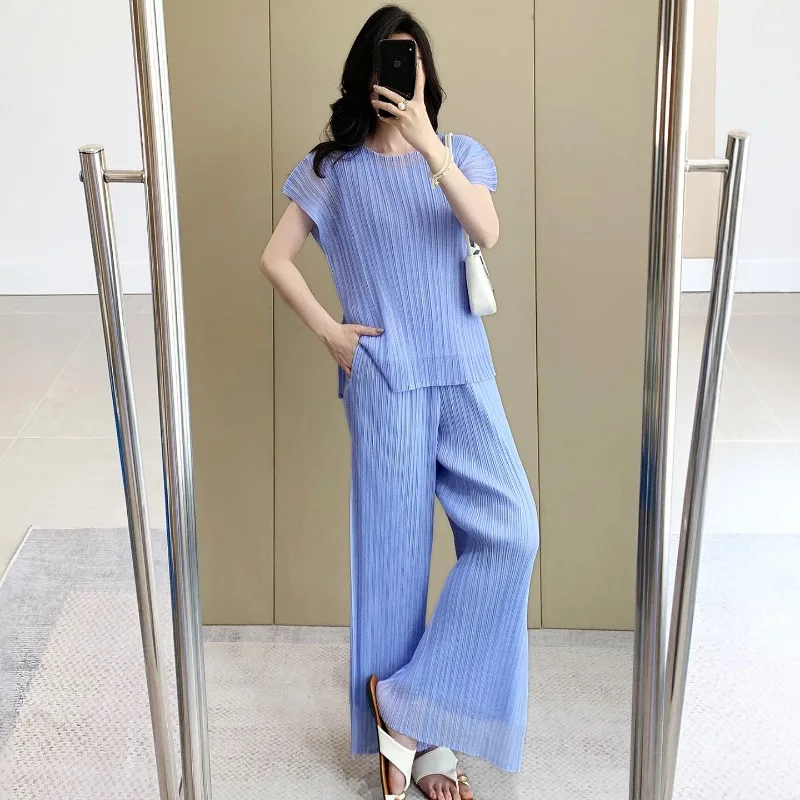 

Плиссированная футболка Miyake 2026: Новинка, двухслойный сетчатый топ, прямые широкие брюки, драпированная женская одежда для повседневной носки и путешествий