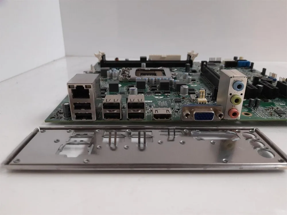 Placa-mãe OptiPlex 3010 Socket LGA1155 com escudo I/O 042P49 42P49