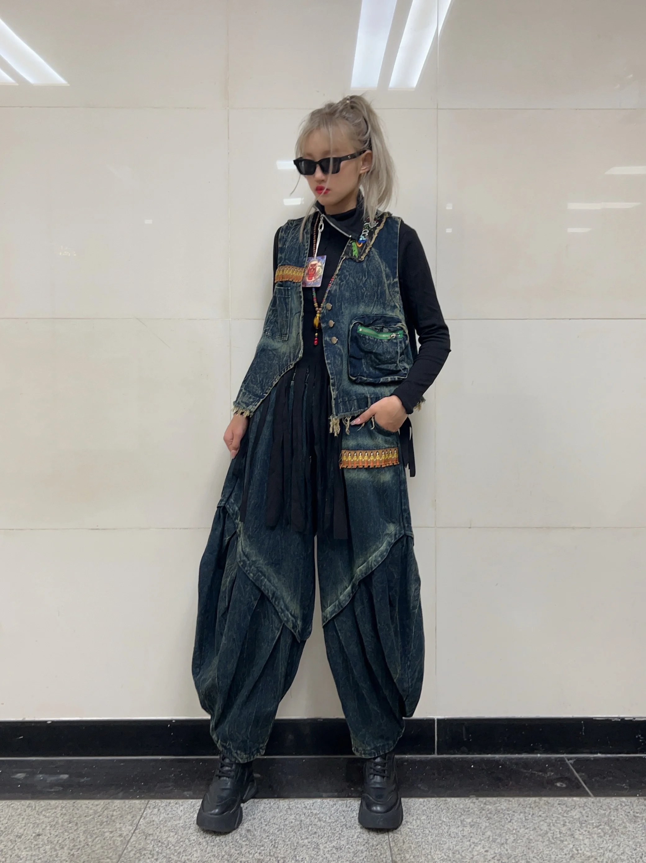 Personalized Trendy Fashionable Pant Set Women 2024 Autumn Patchwork Denim Irregular Vest + Jeans Two Piece Set LX2280