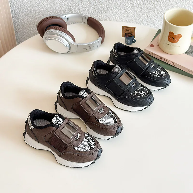 

Летние детские повседневные кроссовки 2026 года для девочек, модные, в корейском стиле, с мягкой нескользящей подошвой, универсальные, из сетчатого материала, для школы