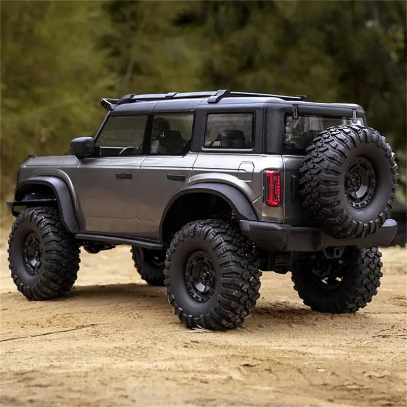 

Remote Control Truck 1/16 Scale OffRoad Play Vehicle with LED Roof Head Lamp Adult Outdoor Competitive Toy 4 Wheel Drive