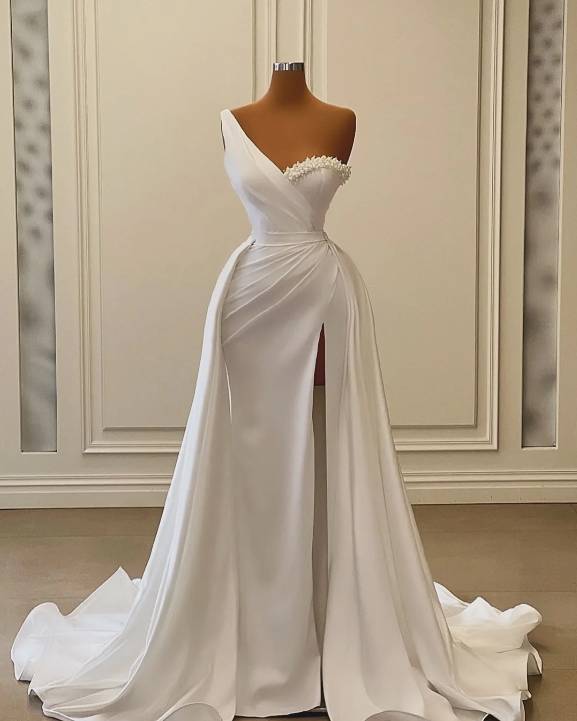 

Customized One Shoulder Shinny Pearls Wedding Dress with Removable Skirt Vestidos De Novia Satin High Split Bridal Gowns