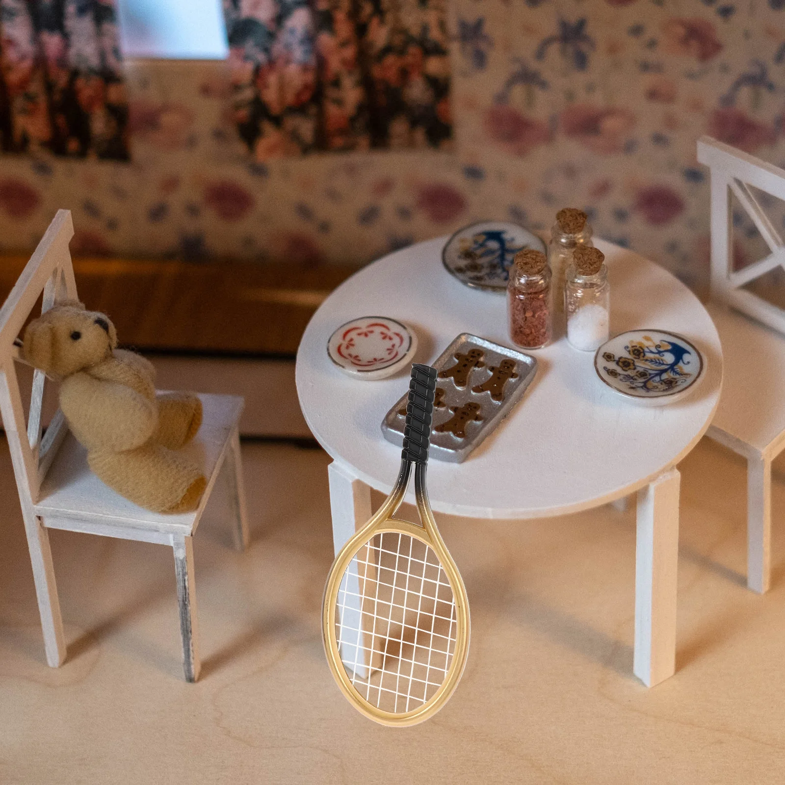 

1 комплект, мини-теннисный брелок, подвеска, реалистичная миниатюрная ракетка для рюкзаков, аксессуары для кукольного домика, спортивная тематическая вечеринка, сувениры, ремесло