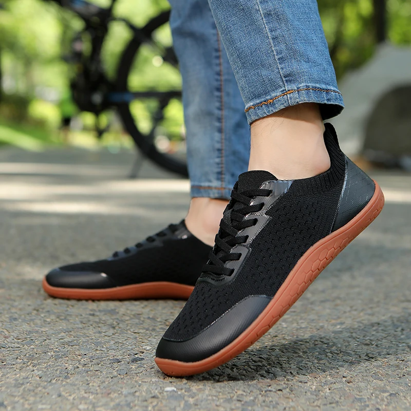 

Fashion Man Sneakers Breathable New Mesh Wide Shoes Outdoor Sports Walking Shoes Soft Sole Lace Up Men Running Sneakers