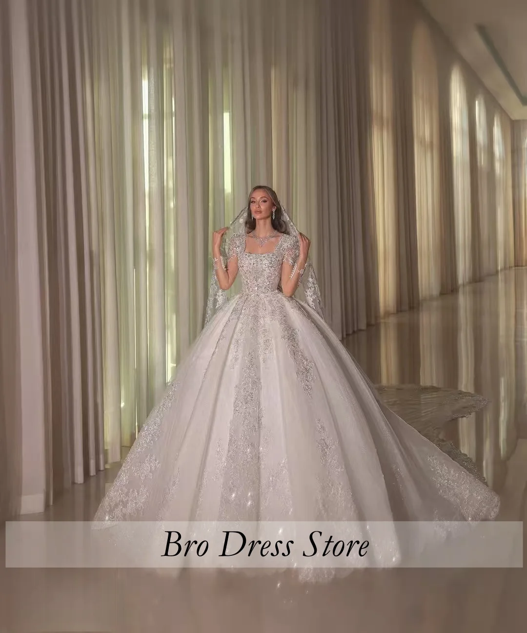 Customized Luxury Sparkly Beaded Wedding Dress Square Neck Princess Ball Gown Cathedral Train Custom Made Vestido De Novia