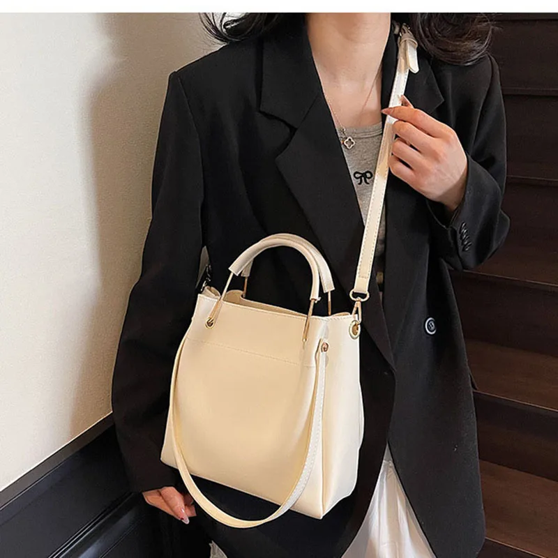 

Women Simple Shoulder Bags Solid Color Casual Crossbody Bags Zipper Closure Versatile Shoulder Bag Travel Shopping Work Date Bag