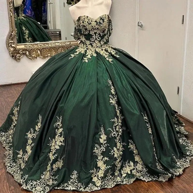 

Customized 2025 Green Ball Gown Quinceanera Dresses Beads Sequins Appliques Lace Vestidos De 15 Anos Wedding Gowns