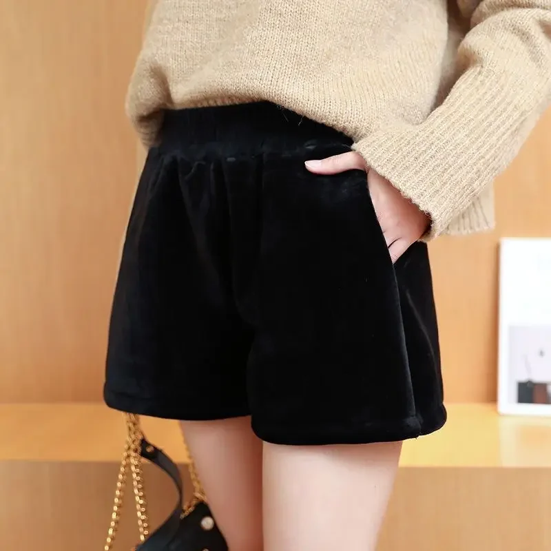 Velvet Black Shorts Women Fashion Korean Version Casual Elastic High Waist Autumn Winter Cozy Street Baggy All-match Chic Ladies