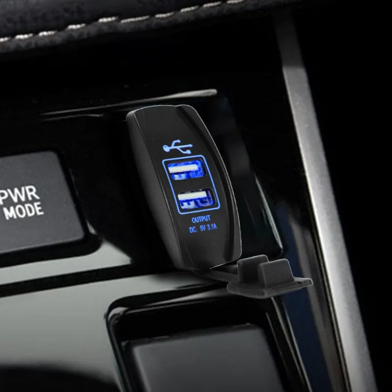 شاحن هاتف USB مزدوج المنفذ 3.1A سريع سريع الشحن على محول شاحن قارب شاحنة دراجة نارية آيفون XR 11 سامسونج