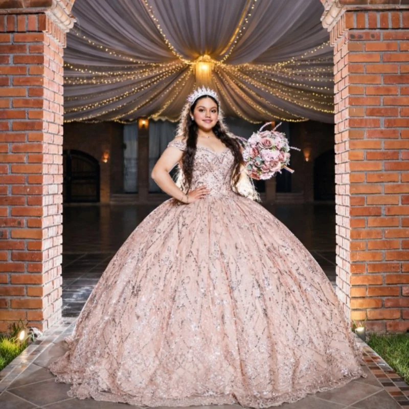 

Shiny Rose Gold Quinceanera Dresses Off the Shoulder Sequin Crystal Decal Long tail Vestido De 15 Quinceanera Customize
