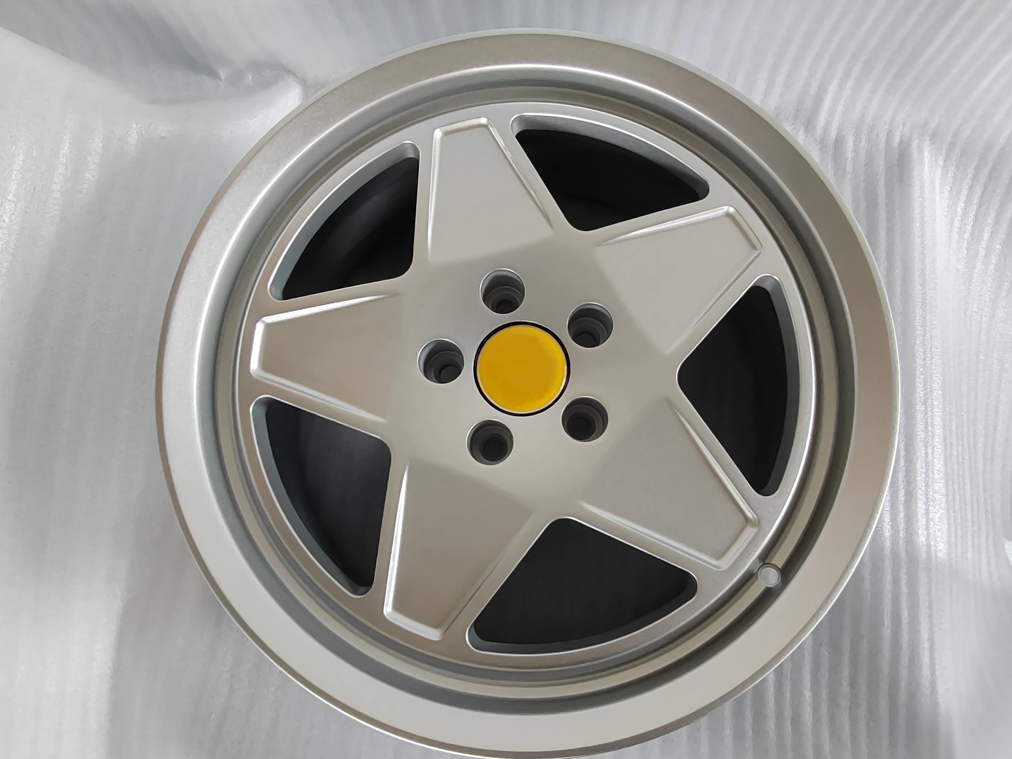 Forged Wheels Customized 18x8.0/18x9.5 Front And Rear Passenger Car Wheels 6061 Aluminum Alloy Wheel Rims For Ferrari