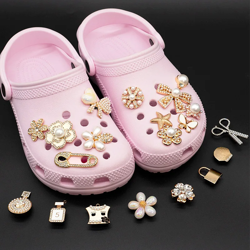 1pcs Bling Shoe Charms Flowers Butterfly Metal Shoe Accessories Bow Perfume Women Girls Favor Fashion Luxury Pins Clog Buckles