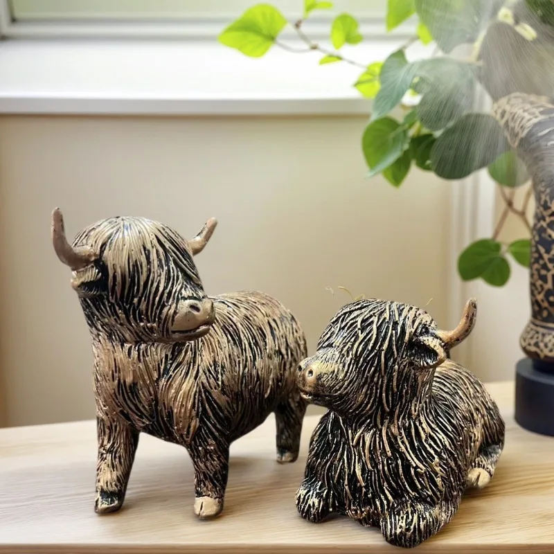 1Pcs Retro High Mountain Cow Statue Resin Home Garden Ornament Home Living Room Home Decoration Entrance Decor Halloween Gift