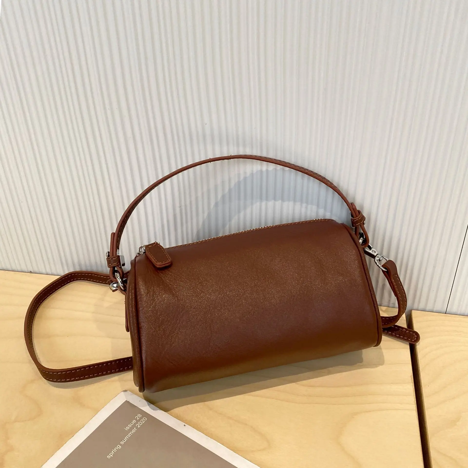 

Top Layer Cowhide Soft Leather Faionable mat Ladies Crossbody Phone Bag Single oulder Bag Coin Purse Buet ape