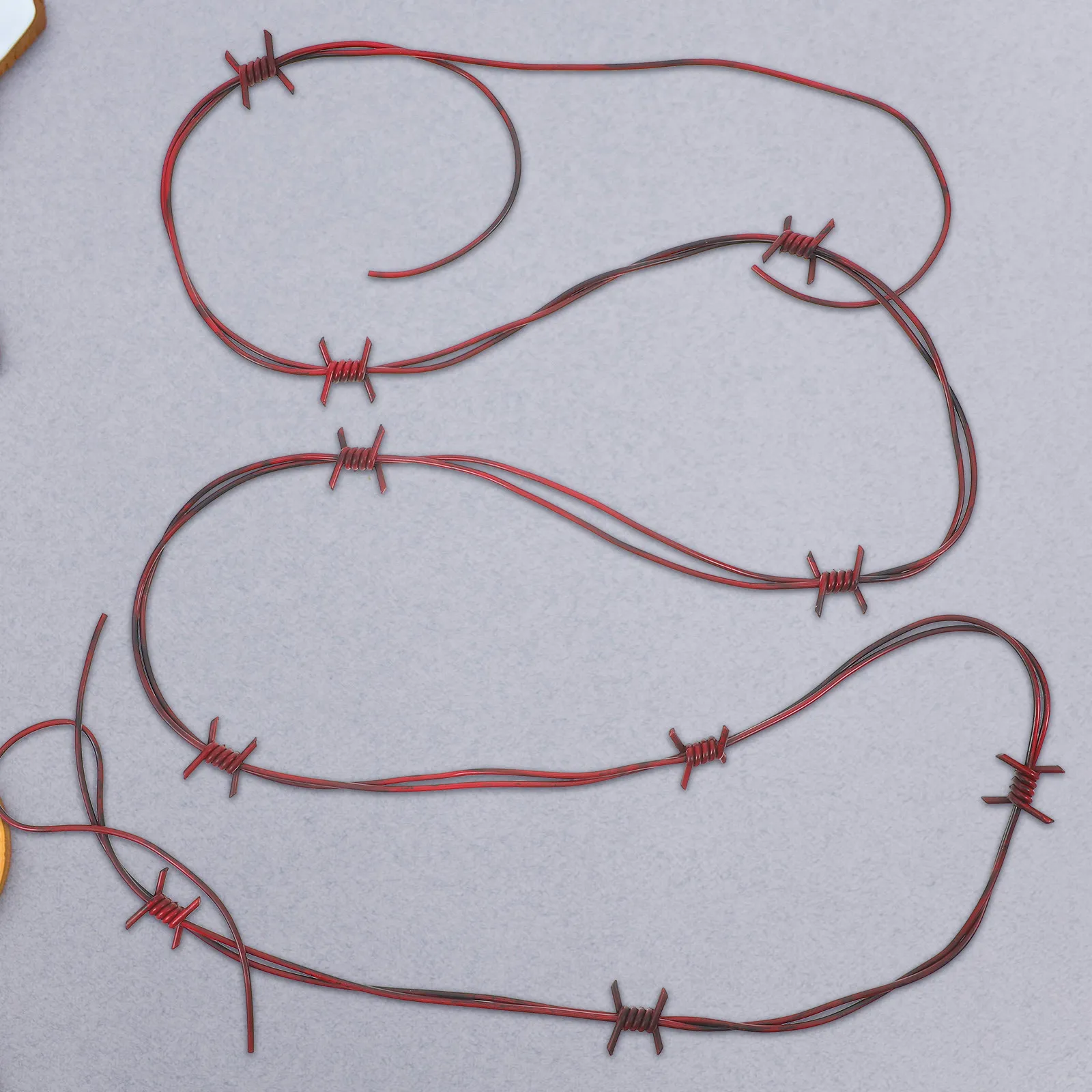 4Pcs Realistic Barbed Wires Decor Simulation Plastic Chain for Halloween Party Barbed Wires Prop Spooky Indoor Decorations Setup