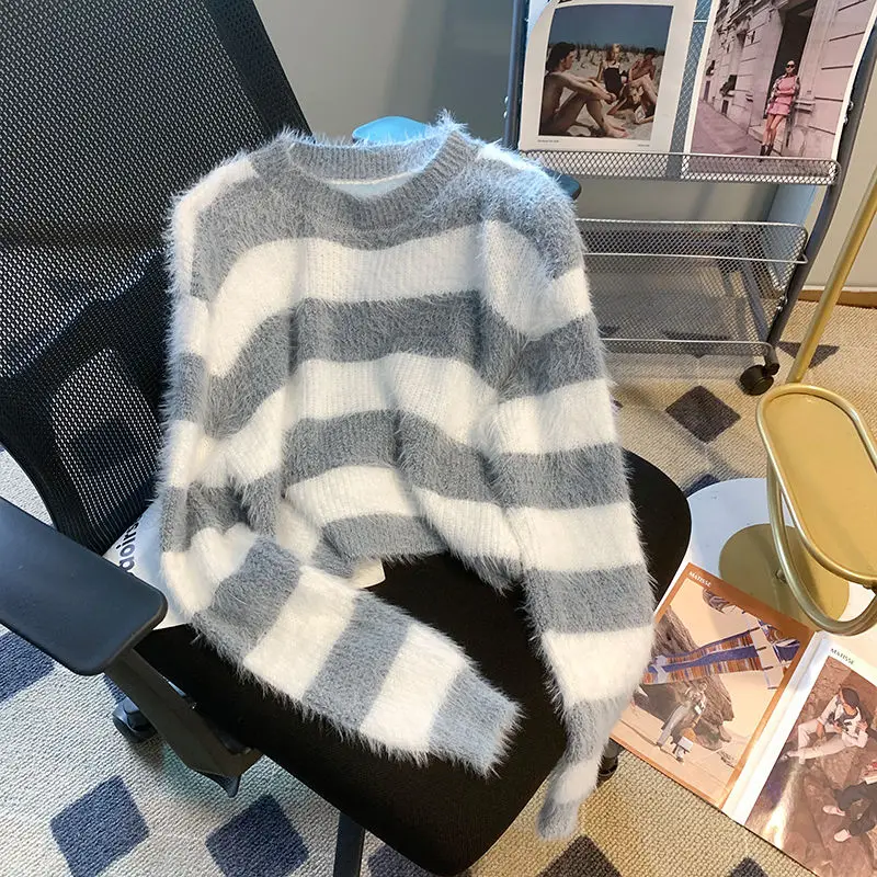 Warm Soft Black and White Striped Mink Fleece Sweater Women's Autumn Winter Loose Long-sleeved Knit Sweater Small Top